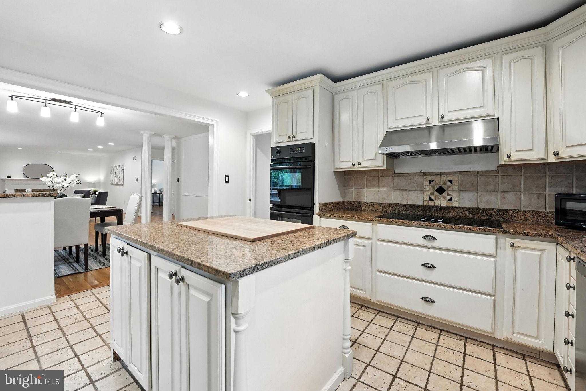 12134 Stirrup Road Reston, VA 20191 - Photo 15 of 57