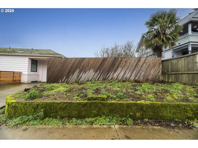 $199,000 | Northeast 9th Avenue, Portland, OR 97212