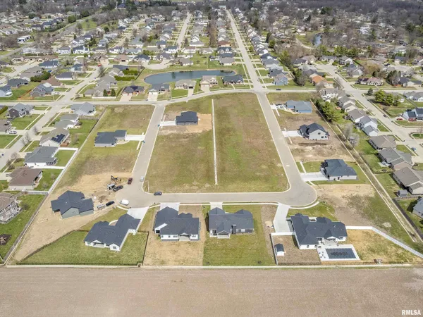 $65,000 | 405 Manor Hill Drive, Chatham, IL 62629