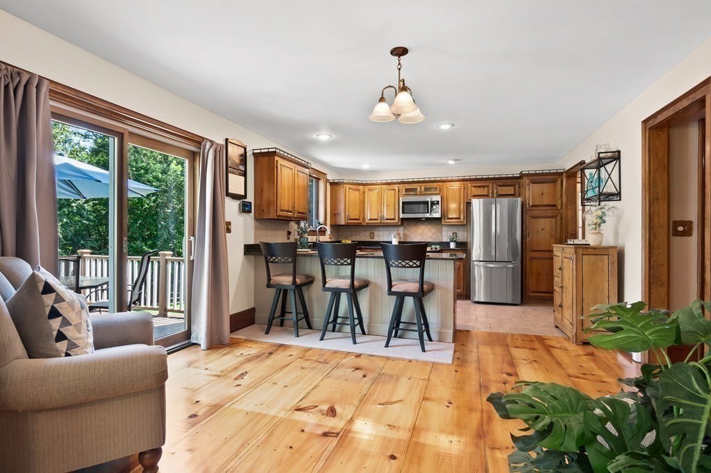34 Kimball Road Amesbury, MA 01913 - Photo 7 of 41 Gallery Image 7