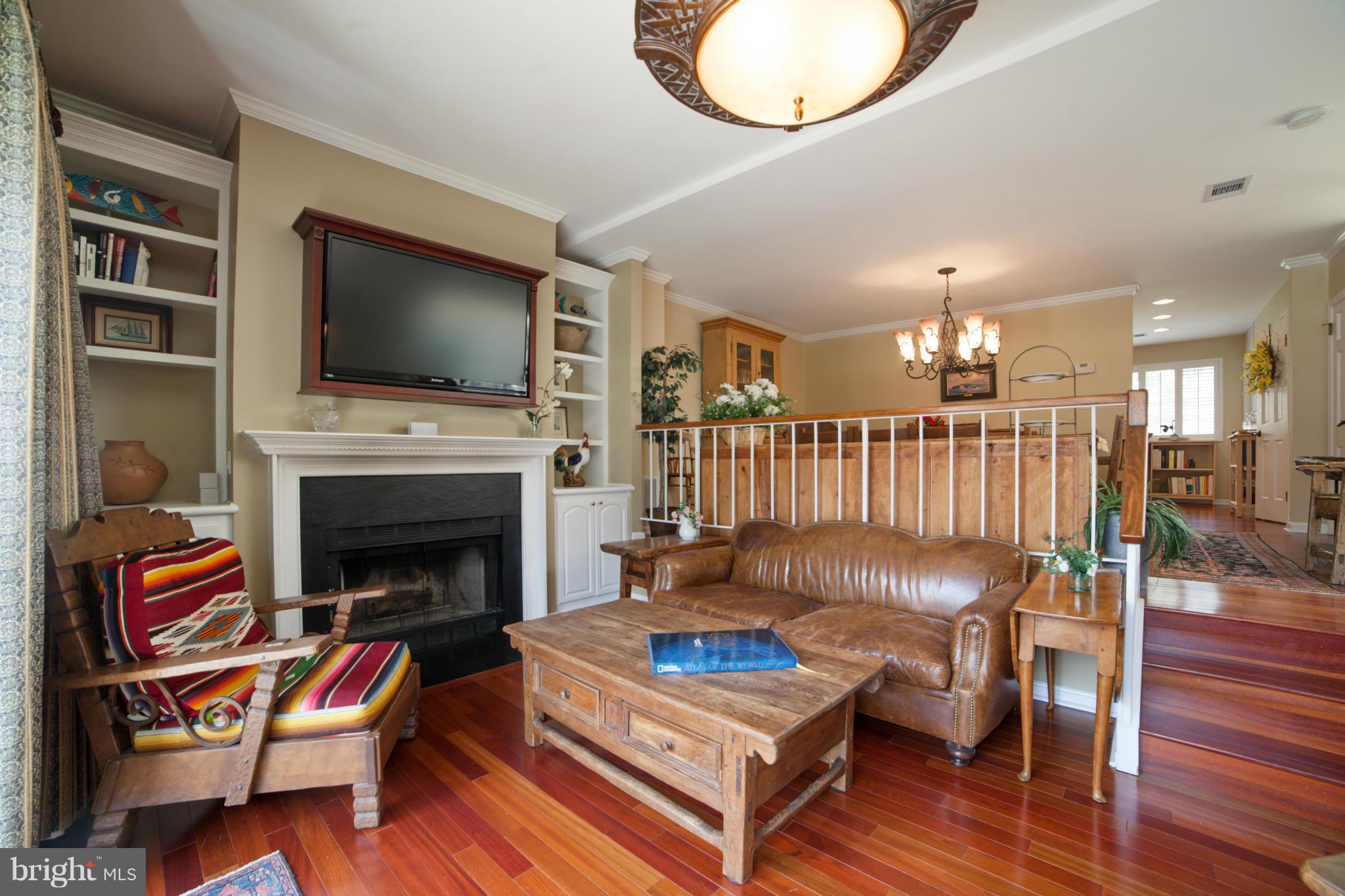 926 King James Landing Road Annapolis, MD 21403 - Photo 3 of 30 Living Room