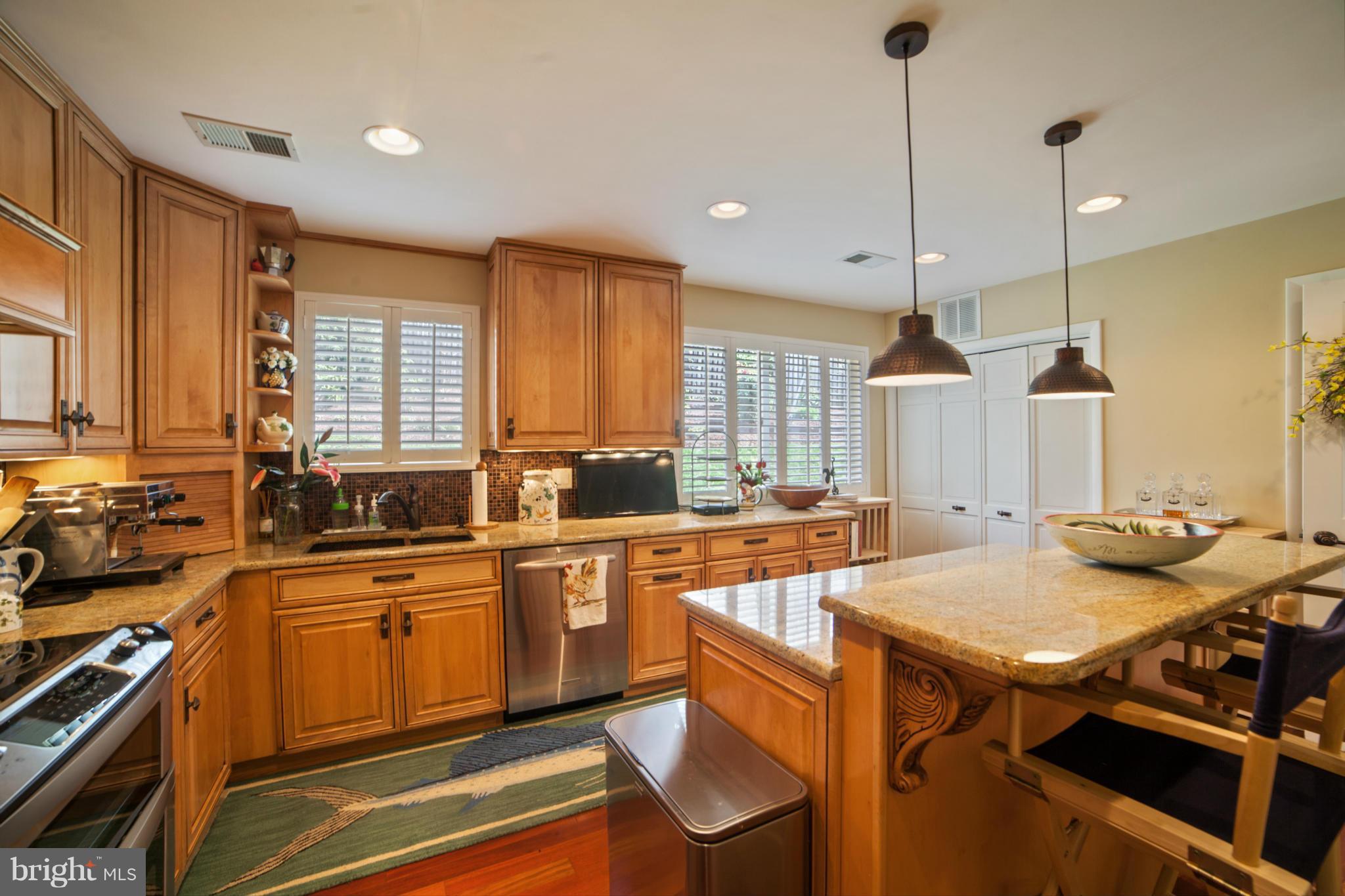 926 King James Landing Road Annapolis, MD 21403 - Photo 9 of 30 Kitchen