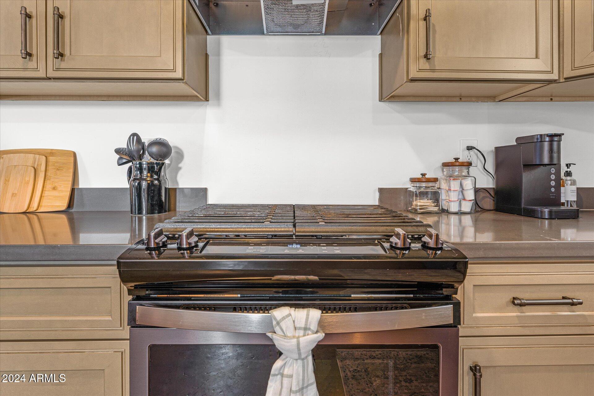9428 North 1st Avenue, Unit 1 Phoenix, AZ 85021 - Photo 12 of 54 20-020-kitchen
