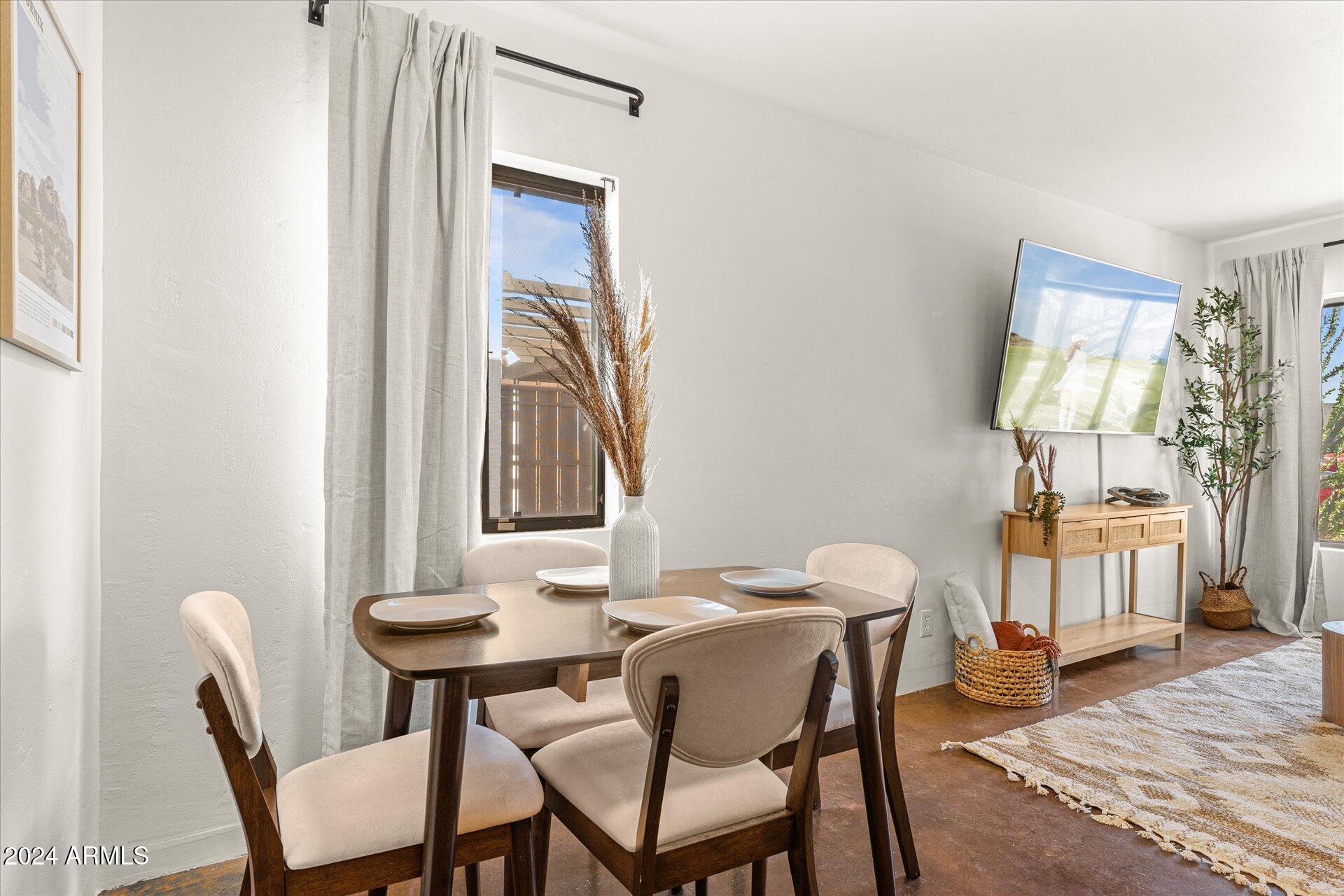 9428 North 1st Avenue, Unit 1 Phoenix, AZ 85021 - Photo 14 of 54 22-022-dining