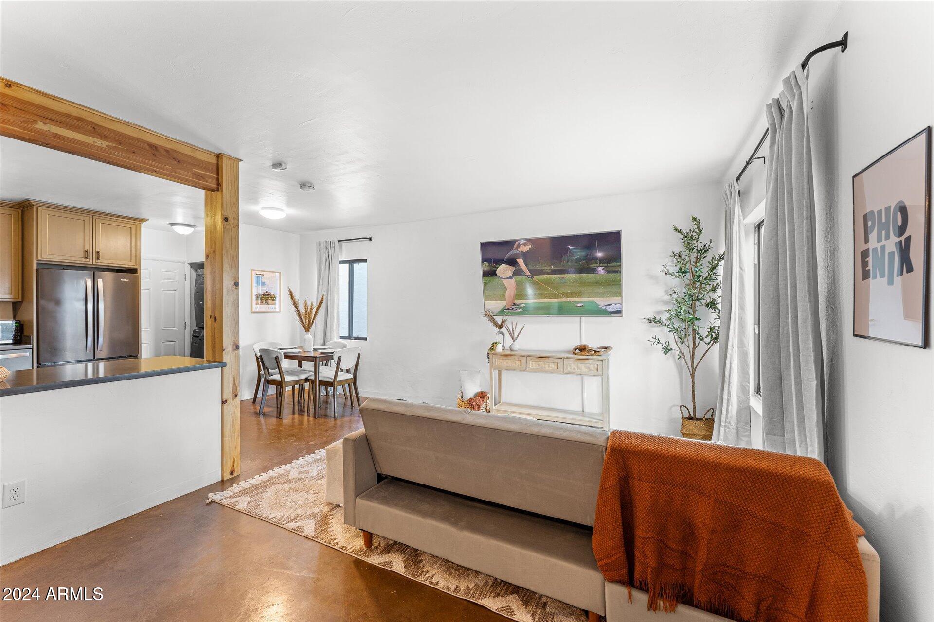 9428 North 1st Avenue, Unit 1 Phoenix, AZ 85021 - Photo 45 of 54 09-009-living-room