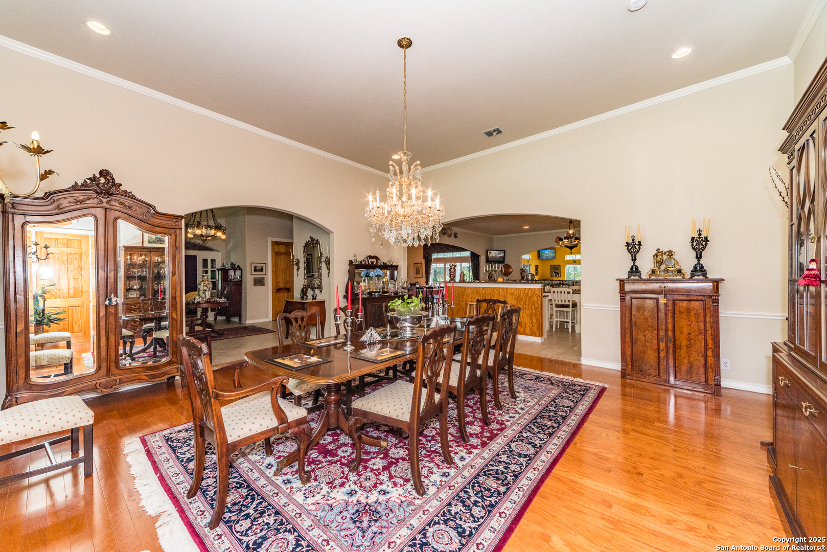 7226 North Vandiver Road San Antonio, TX 78209 - Photo 17 of 59 a view of a dining room with furniture