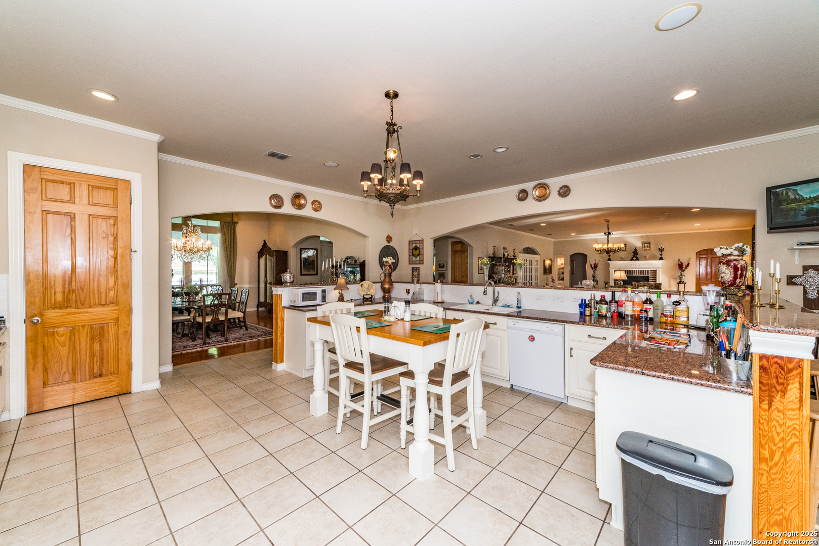 7226 North Vandiver Road San Antonio, TX 78209 - Photo 27 of 59 a view of a dining room with furniture