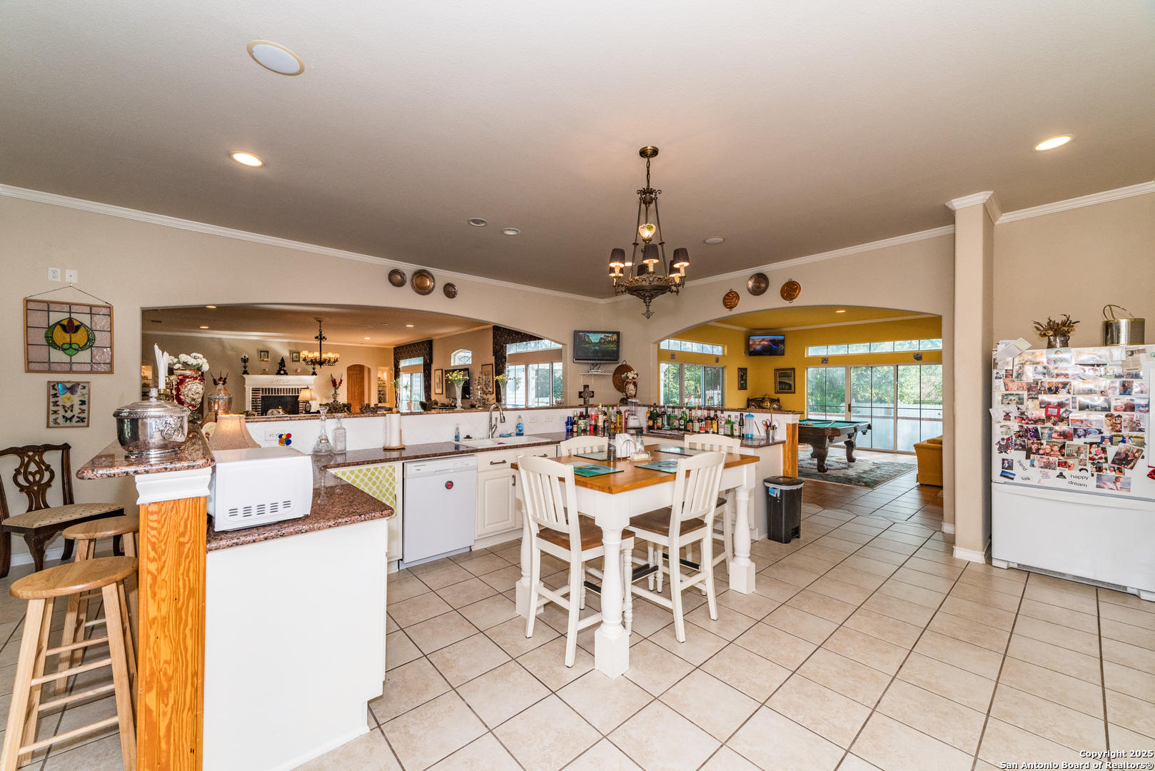7226 North Vandiver Road San Antonio, TX 78209 - Photo 28 of 59 a view of a kitchen and dining room