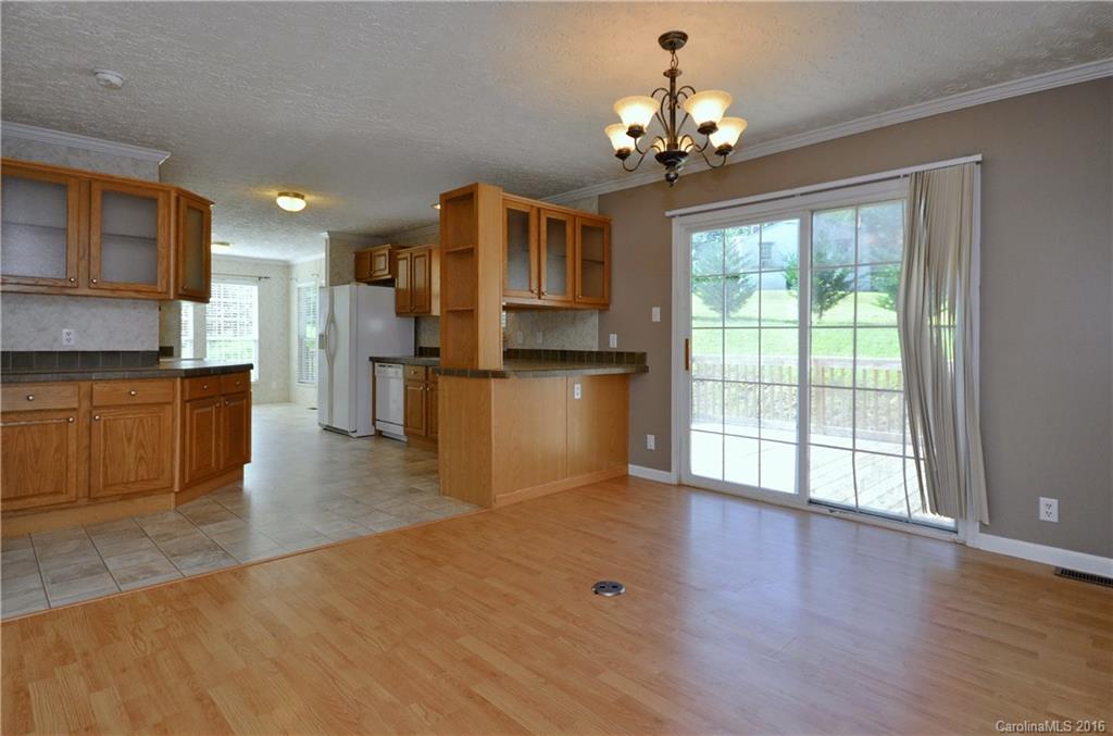 32 Cross Anchor Road Alexander, NC 28701 - Photo 6 of 15 Gallery Image 6