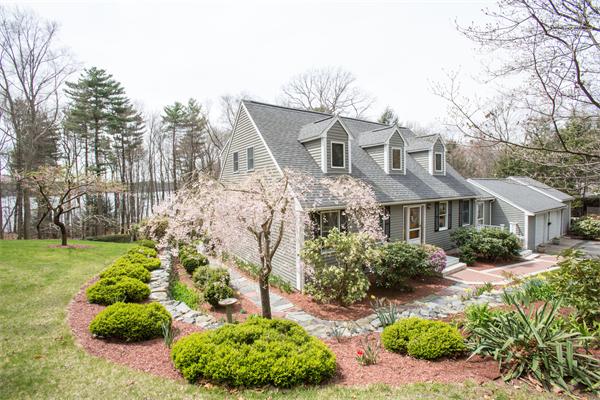 11 Lake Rd Terrace Wayland, MA 01778 - Photo 1 of 15 Gallery Image 1