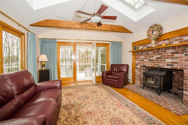11 Lake Rd Terrace Wayland, MA 01778 - Photo 7 of 15 Gallery Image 7