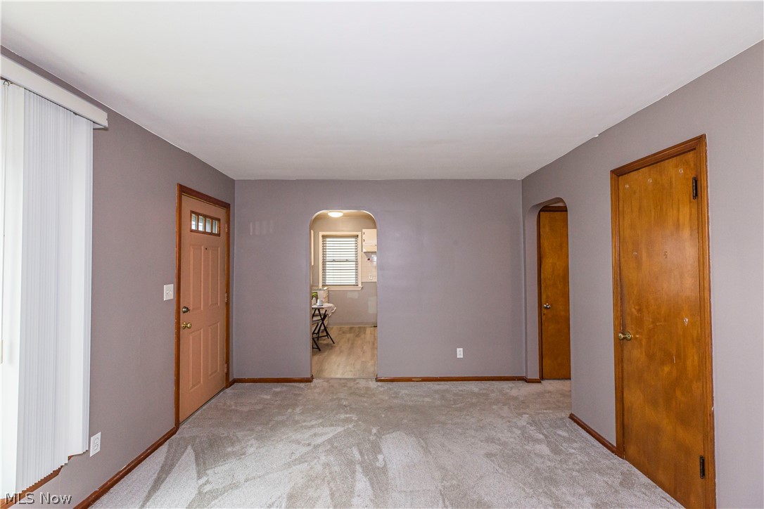 6203 Snow Road Parma, OH 44129 - Photo 11 of 29