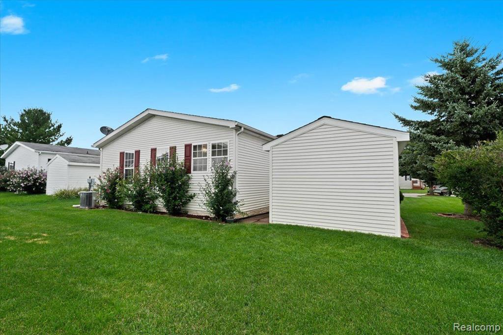 4475 Single Tree Drive Howell, MI 48843 - Photo 29 of 35 Gallery Image 29