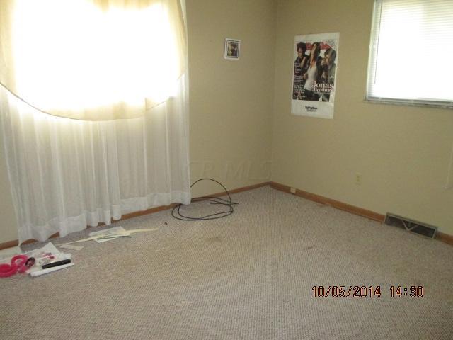 1077 Ross Road Columbus, OH 43227 - Photo 8 of 11 Gallery Image 8