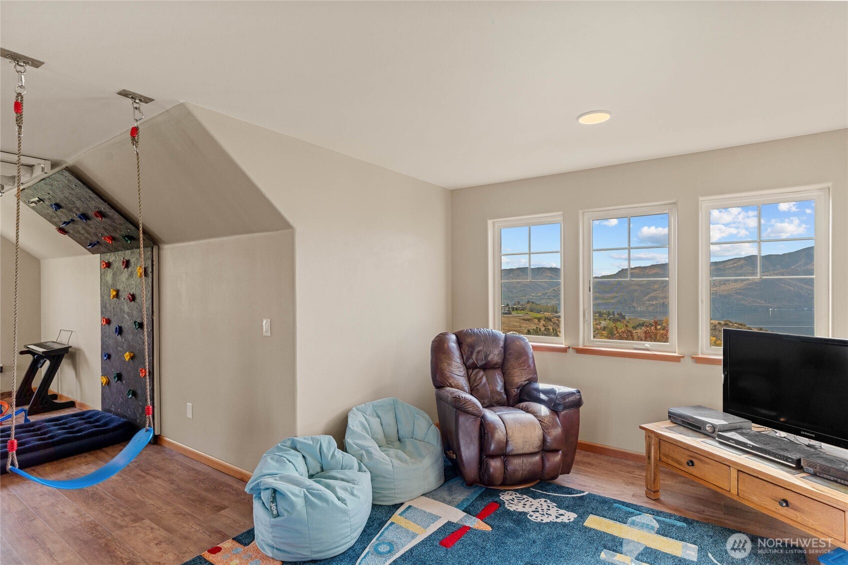 357 Lakayuse Road Manson, WA 98831 - Photo 24 of 40