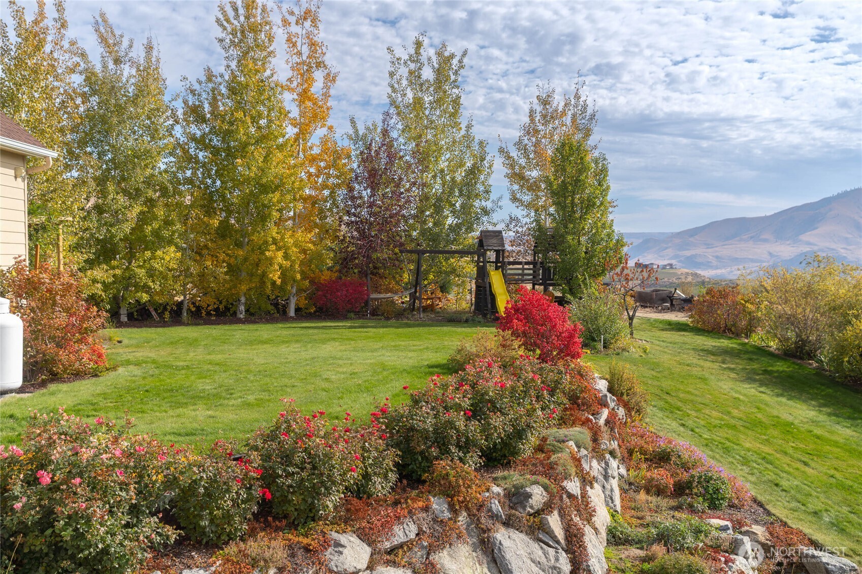 357 Lakayuse Road Manson, WA 98831 - Photo 34 of 40