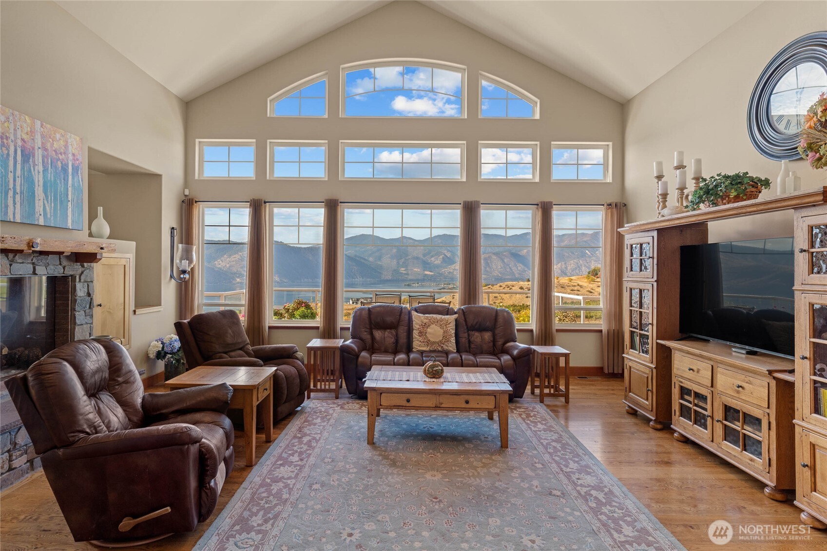357 Lakayuse Road Manson, WA 98831 - Photo 8 of 40