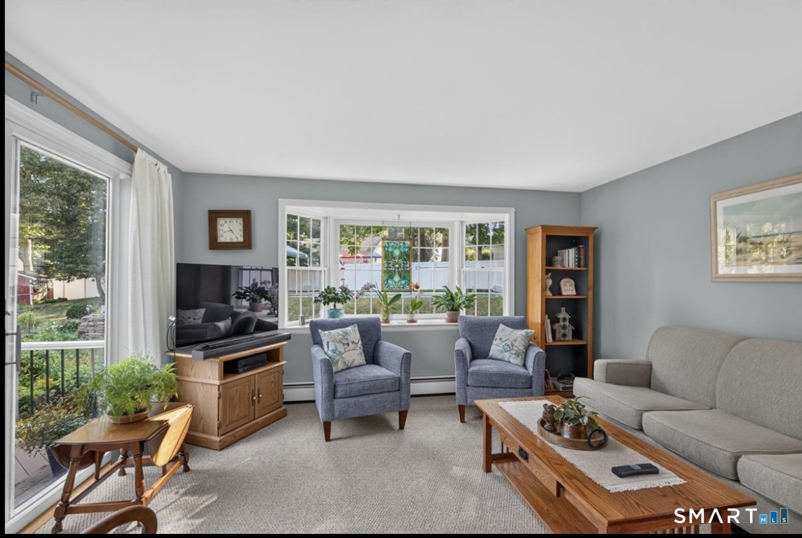 127 Helaine Road Manchester, CT 06042 - Photo 10 of 35