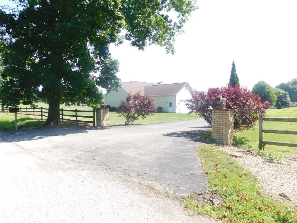 123 Reed Lane Irwin, PA 15642 - Photo 2 of 25 Gallery Image 2