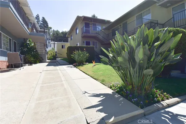 $2,800 | 1570 North Verdugo Road, Unit B, Glendale, CA 91208