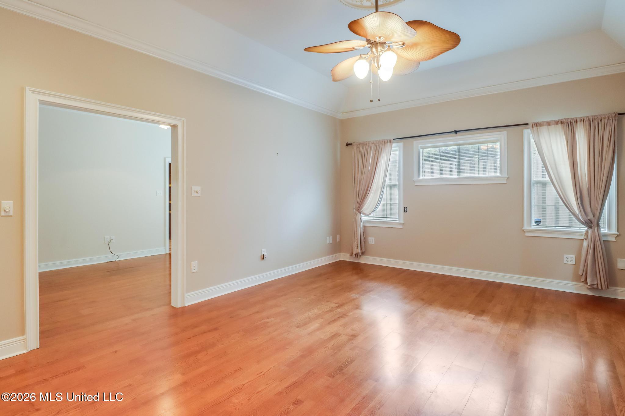 2575 Rue Palafox Biloxi, MS 39531 - Photo 22 of 44 Primary Bedroom Suite