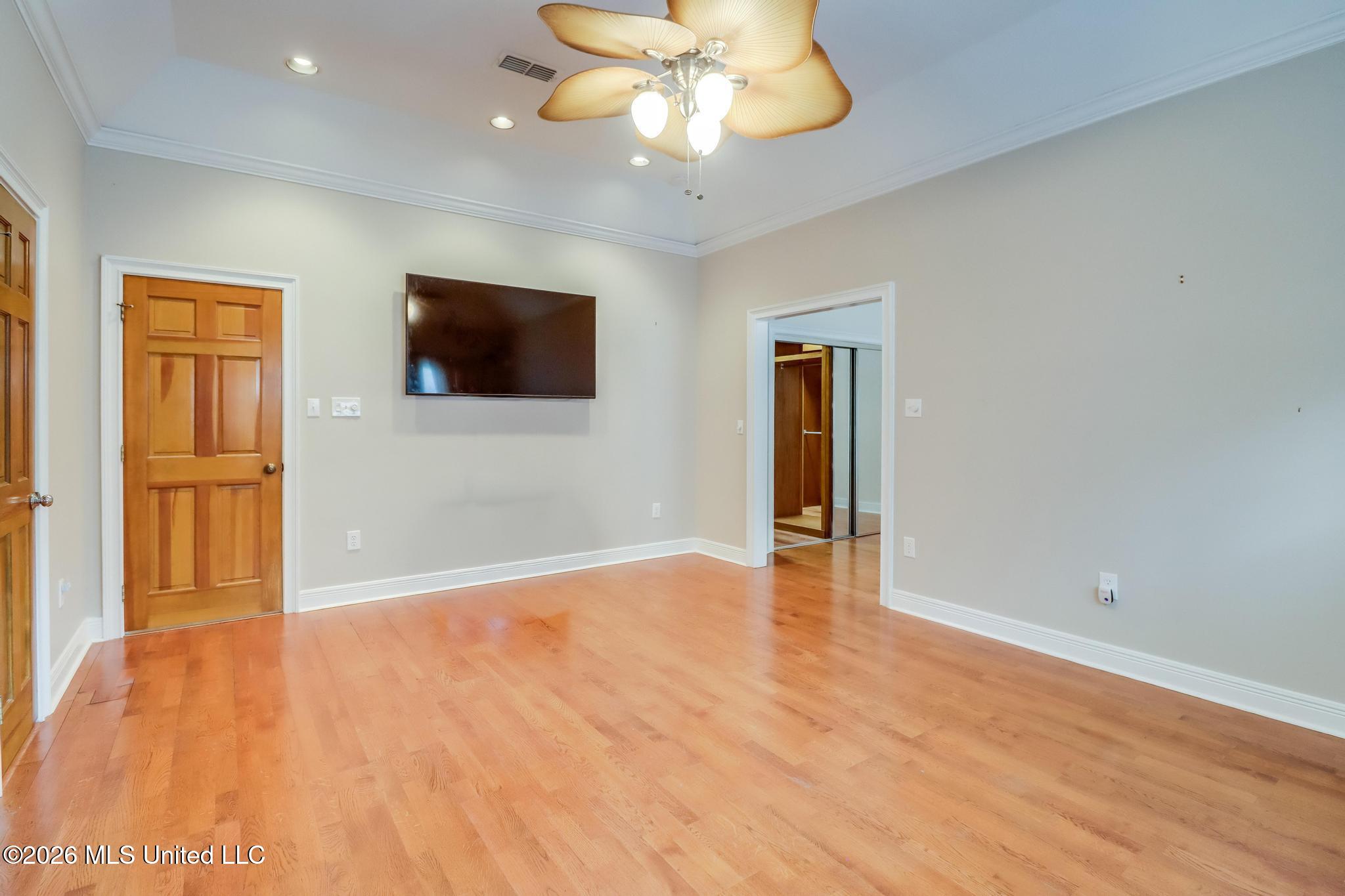 2575 Rue Palafox Biloxi, MS 39531 - Photo 24 of 44 Primary Bedroom Suite