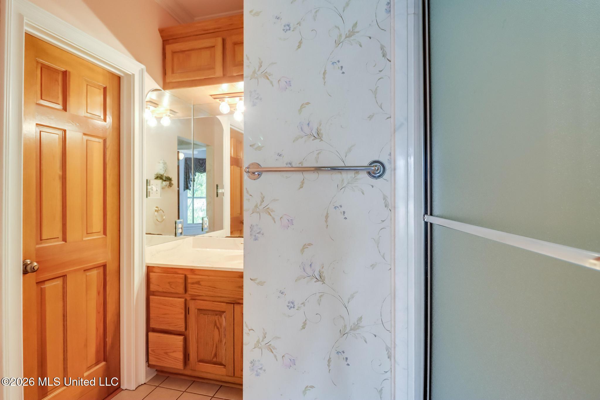 2575 Rue Palafox Biloxi, MS 39531 - Photo 36 of 44 Bathroom #3 w/shower