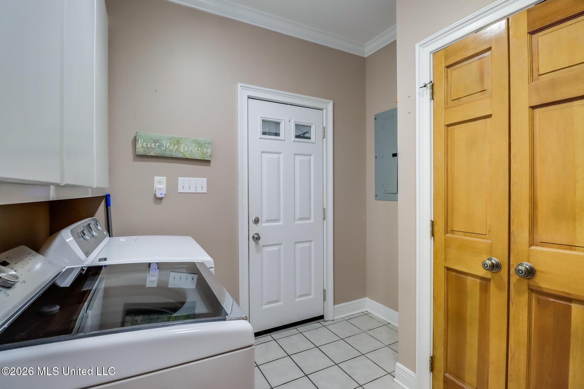 2575 Rue Palafox Biloxi, MS 39531 - Photo 38 of 44 Utility Room