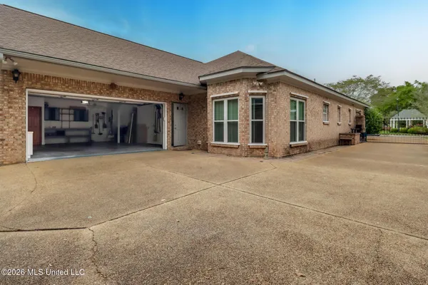 $382,000 | 2575 Rue Palafox, Biloxi, MS 39531