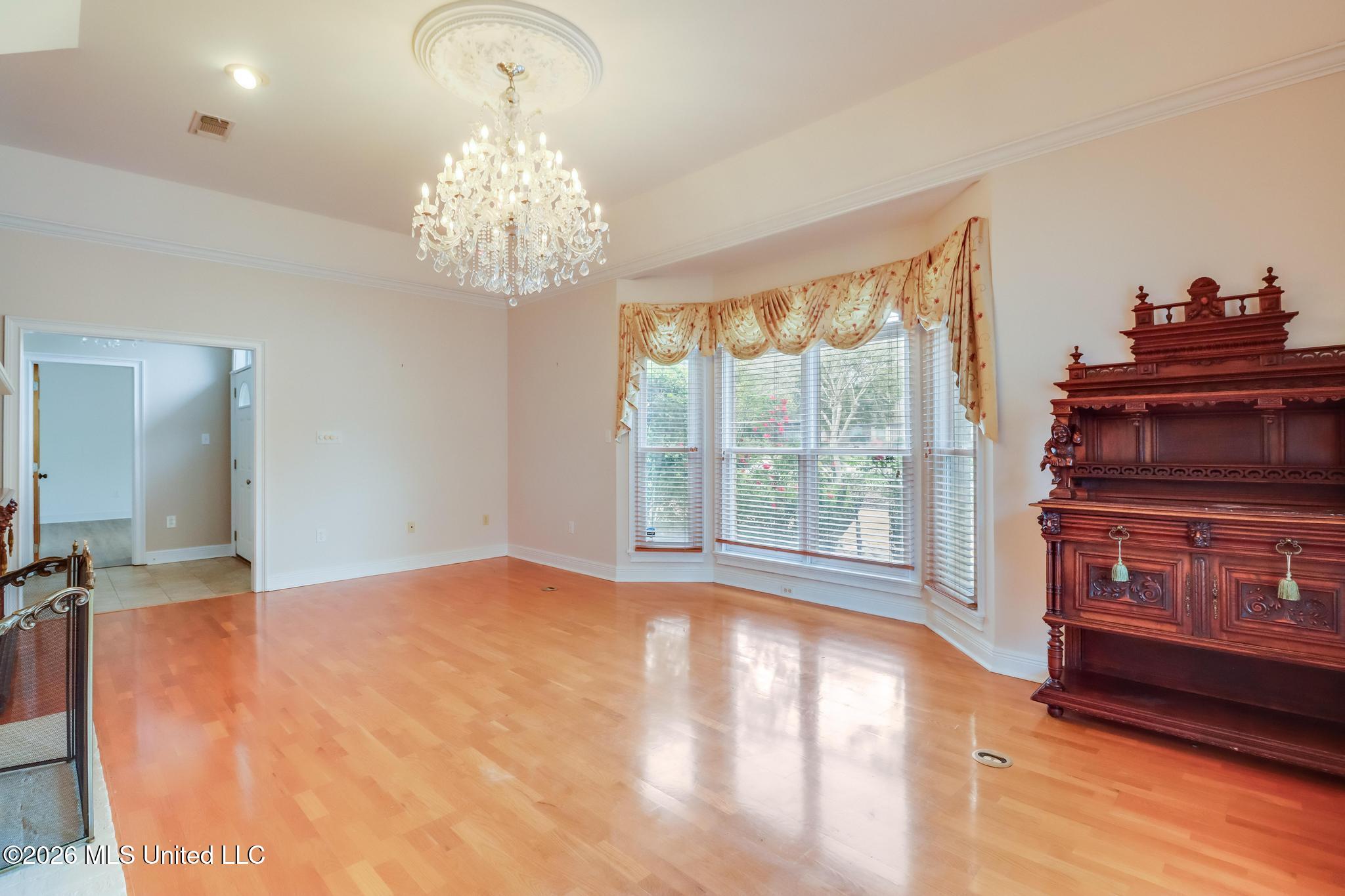 2575 Rue Palafox Biloxi, MS 39531 - Photo 8 of 44 Formal Living