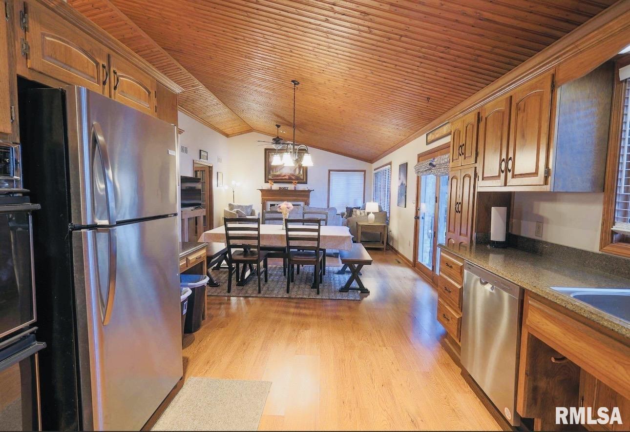 12299 Pebble Point Road Marion, IL 62959 - Photo 16 of 48 Gallery Image 16