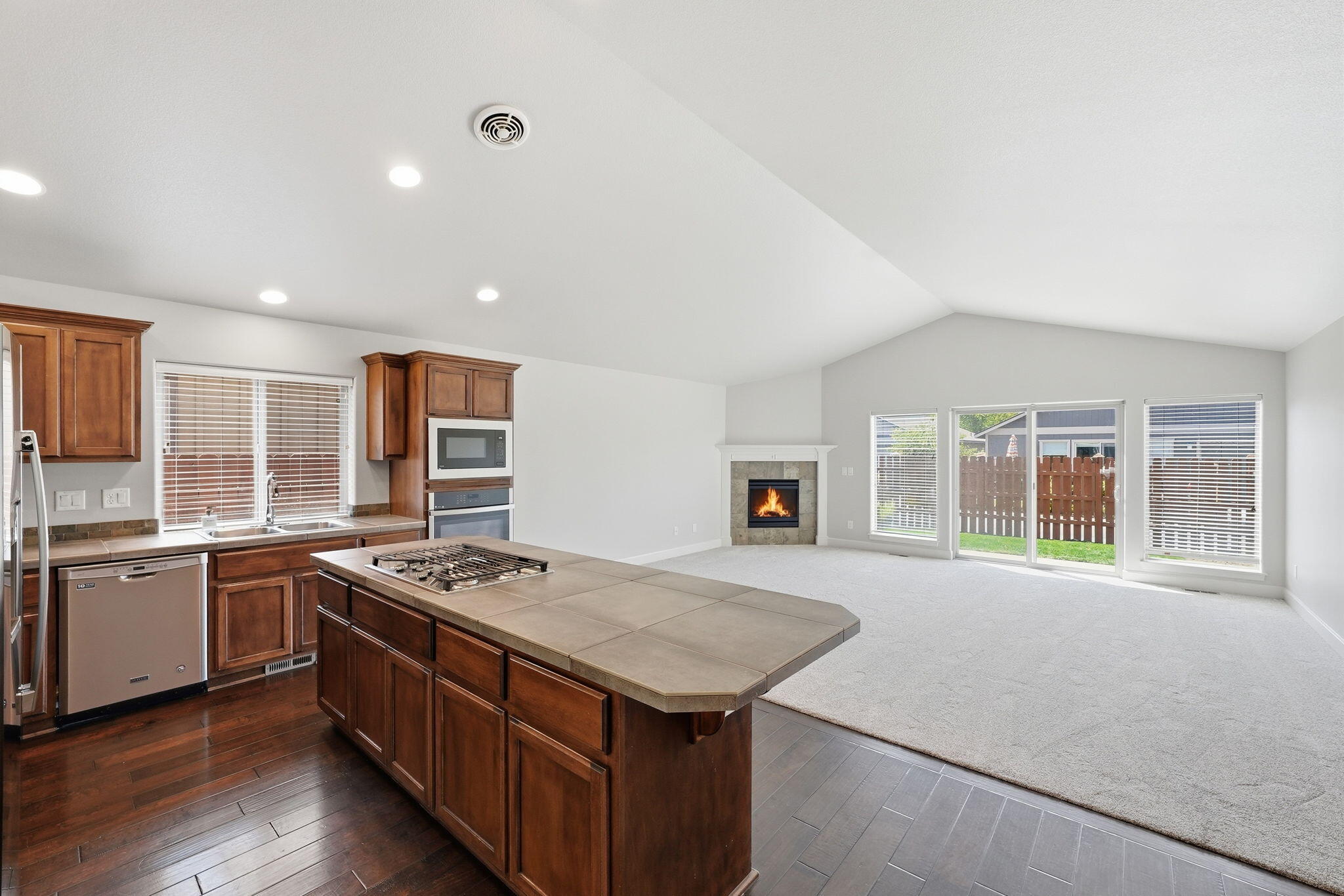 61711 Rigel Way Bend, OR 97702 - Photo 13 of 45 17-web-or-mls-Riley_Visuals_011