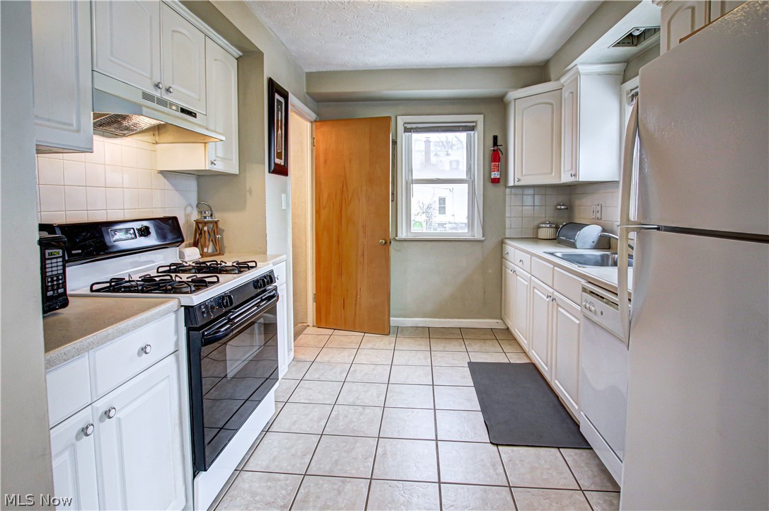 1715 South Green Road Cleveland, OH 44121 - Photo 9 of 34 Gallery Image 9