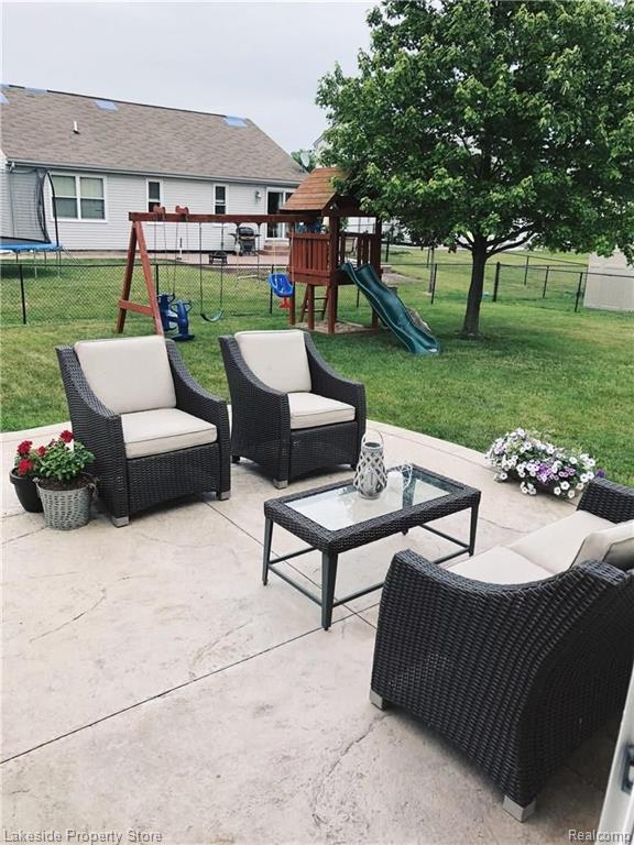 52250 Rivard Road New Baltimore, MI 48047 - Photo 23 of 27