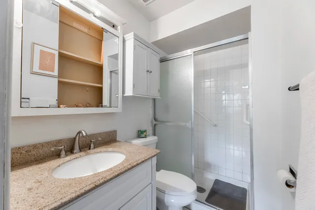 $163,500 | 5715 Park Place, Unit K1, Crestwood, IL 60418