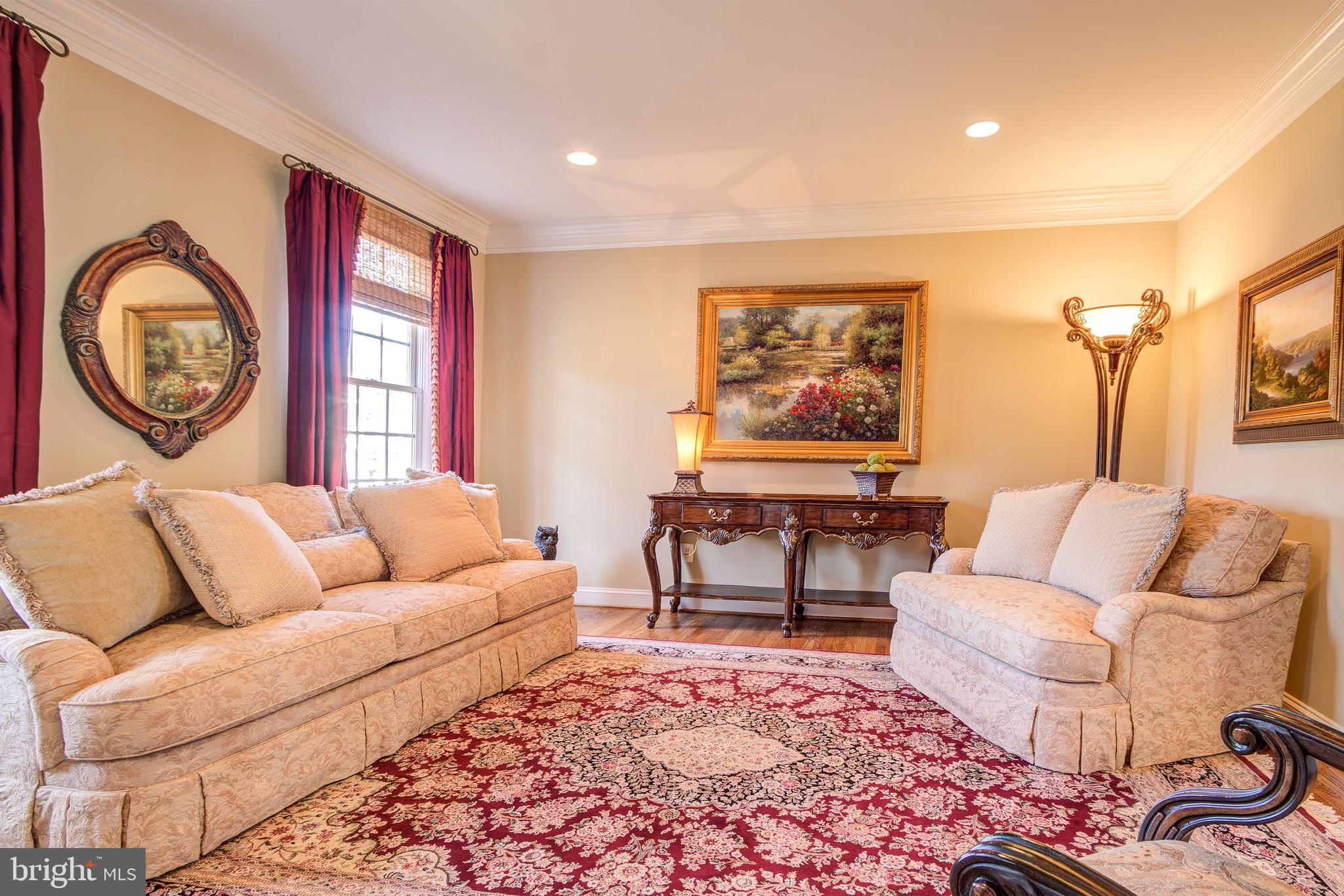 8326 Roxborough Loop Gainesville, VA 20155 - Photo 12 of 70 Living Room