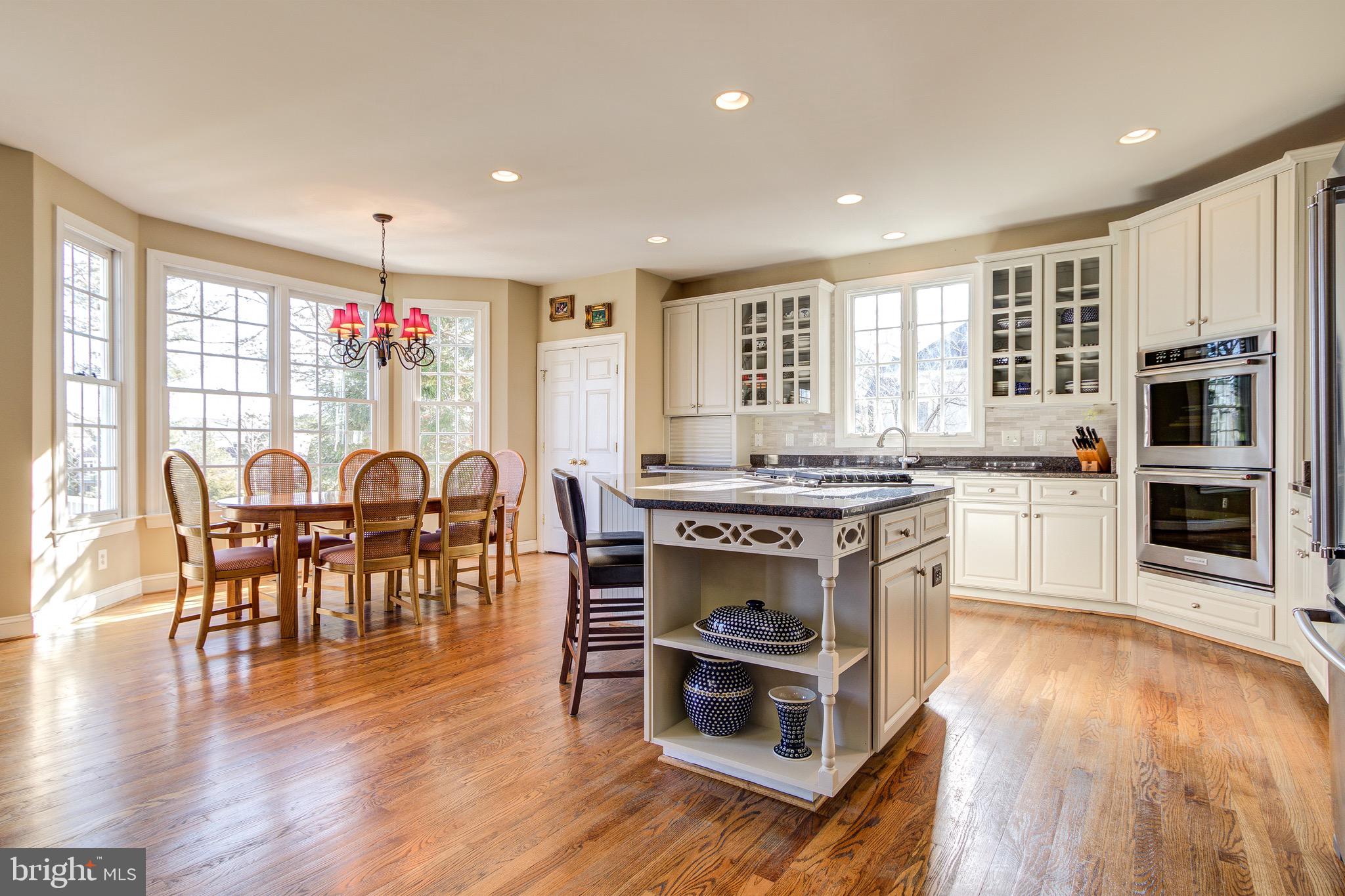 8326 Roxborough Loop Gainesville, VA 20155 - Photo 18 of 70 Kitchen