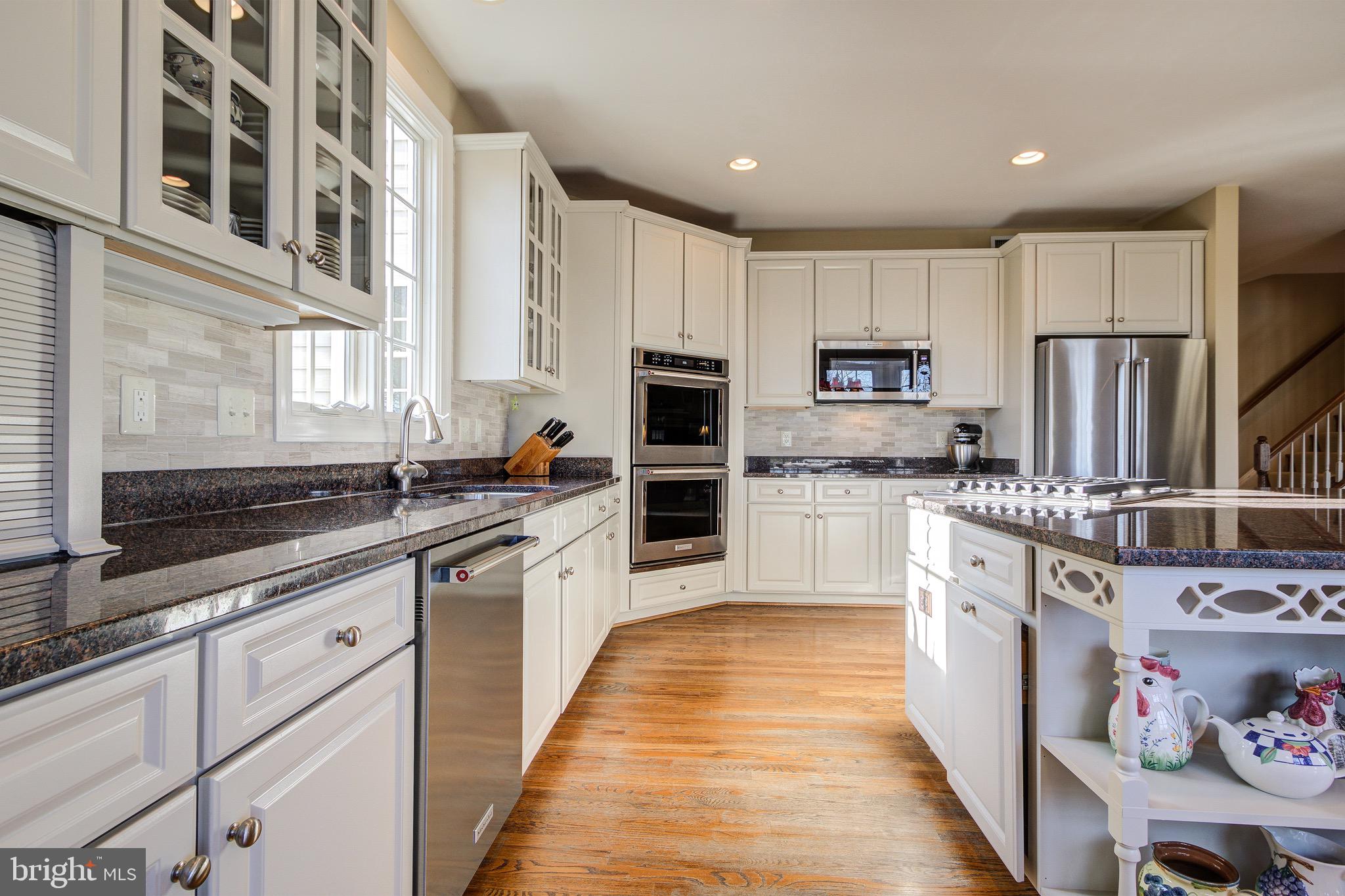 8326 Roxborough Loop Gainesville, VA 20155 - Photo 21 of 70 Kitchen