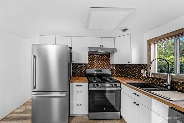 $84,500 | 14322 Admiralty Way, Unit 8, Lynnwood, WA 98087