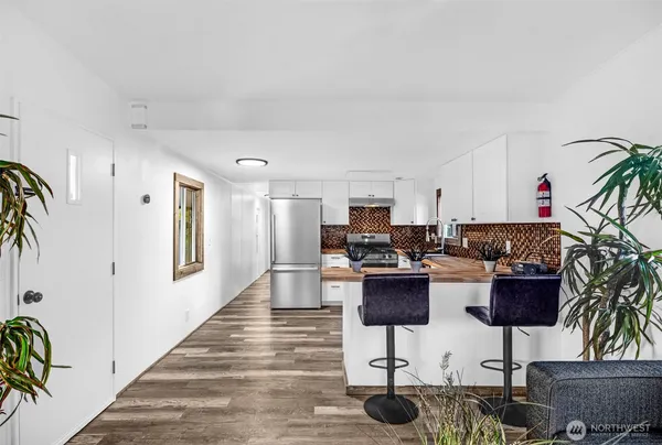$84,500 | 14322 Admiralty Way, Unit 8, Lynnwood, WA 98087