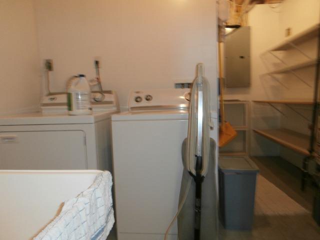 172 Eagle Ridge Roanoke, VA 24012 - Photo 14 of 28 Laundry/Mud Room