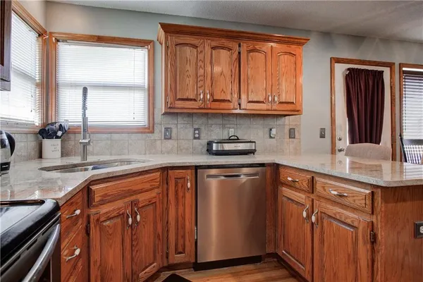 $375,000 | 12204 White Oak Street, Peculiar, MO 64078