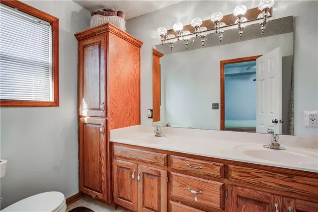 $375,000 | 12204 White Oak Street, Peculiar, MO 64078