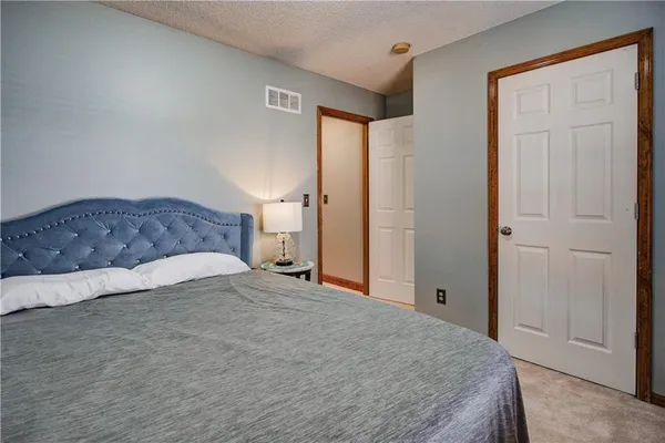 $375,000 | 12204 White Oak Street, Peculiar, MO 64078