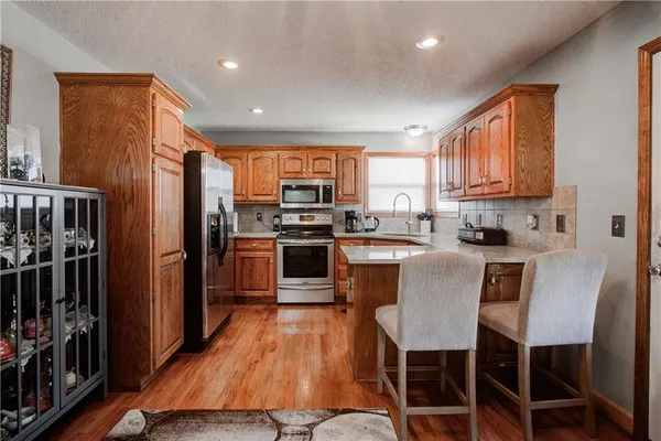 $375,000 | 12204 White Oak Street, Peculiar, MO 64078
