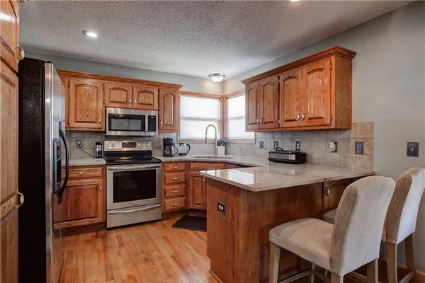$375,000 | 12204 White Oak Street, Peculiar, MO 64078