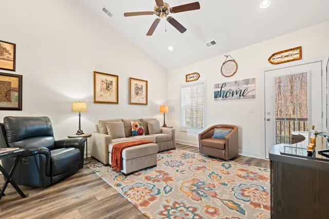 $275,000 | 900 Jackline Place, Unit 202, Columbia, SC 29209