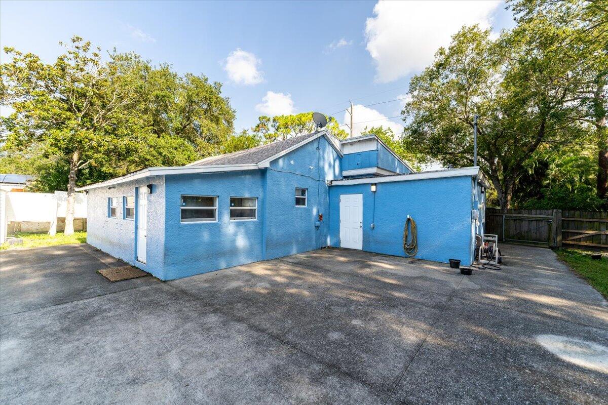 646 West Weatherbee Road Fort Pierce, FL 34982 - Photo 29 of 48 36-Weatherbee-0135