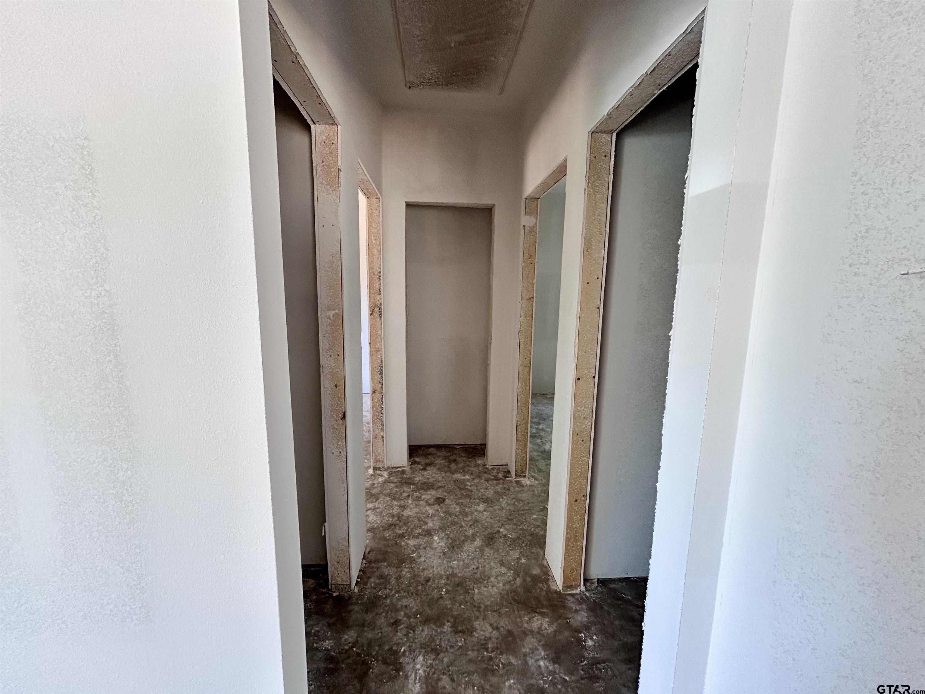 201 East Fleming Street Longview, TX 75604 - Photo 7 of 13 a view of a bathroom