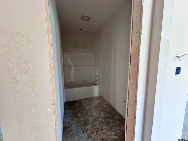 a view of utility room